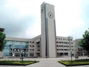 大連大學(xué)